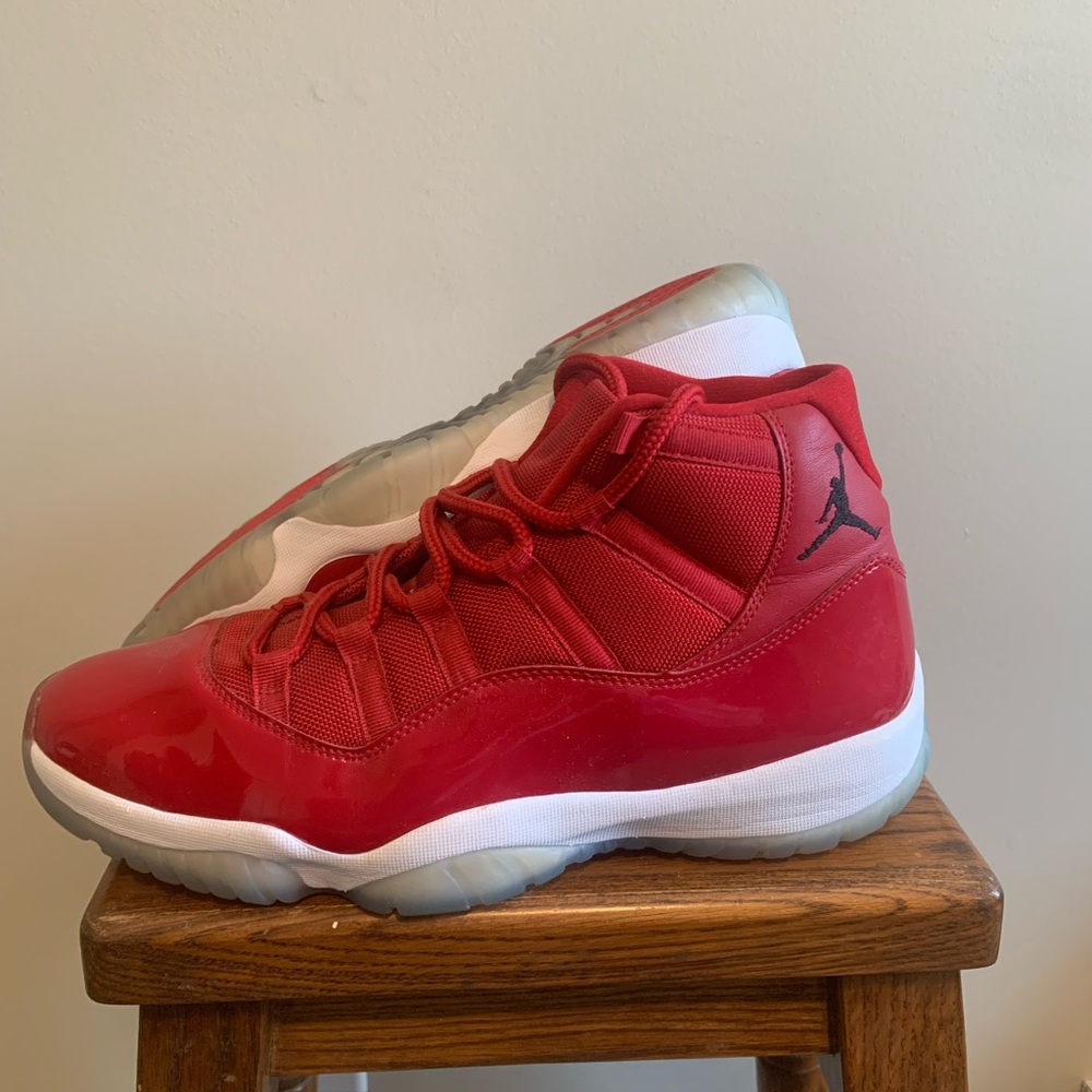 Jordan 11 Win Like 96 (Size 11)